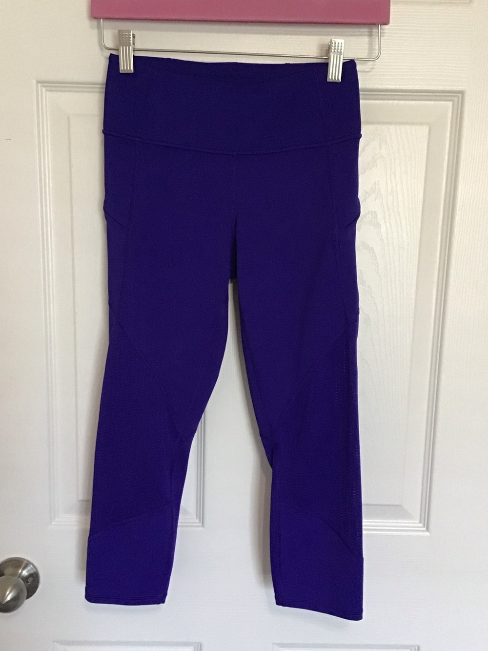 Athleta Violet High-Rise Capri Leggings